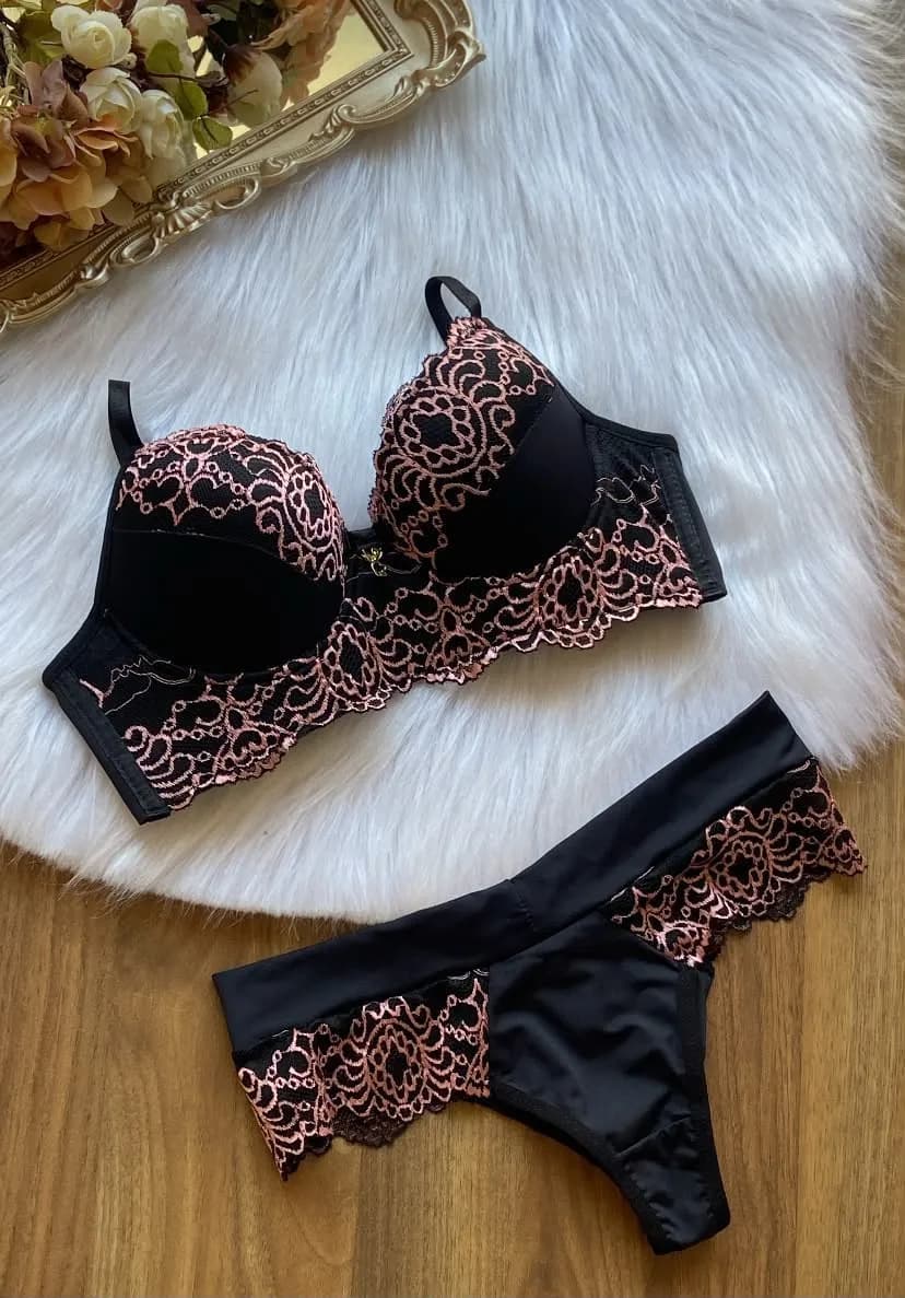 Conjunto Camila — Preto com Renda Rosa