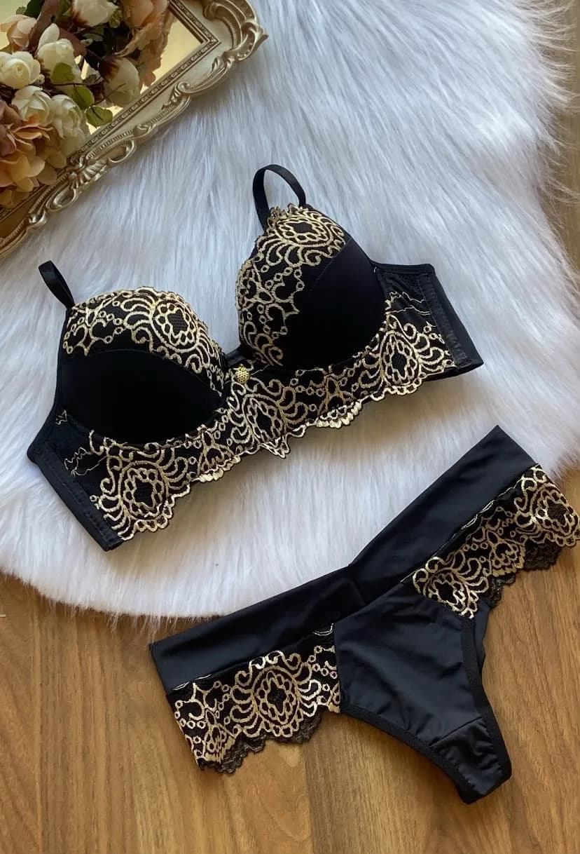 Conjunto Camila — Preto com Renda Dourada