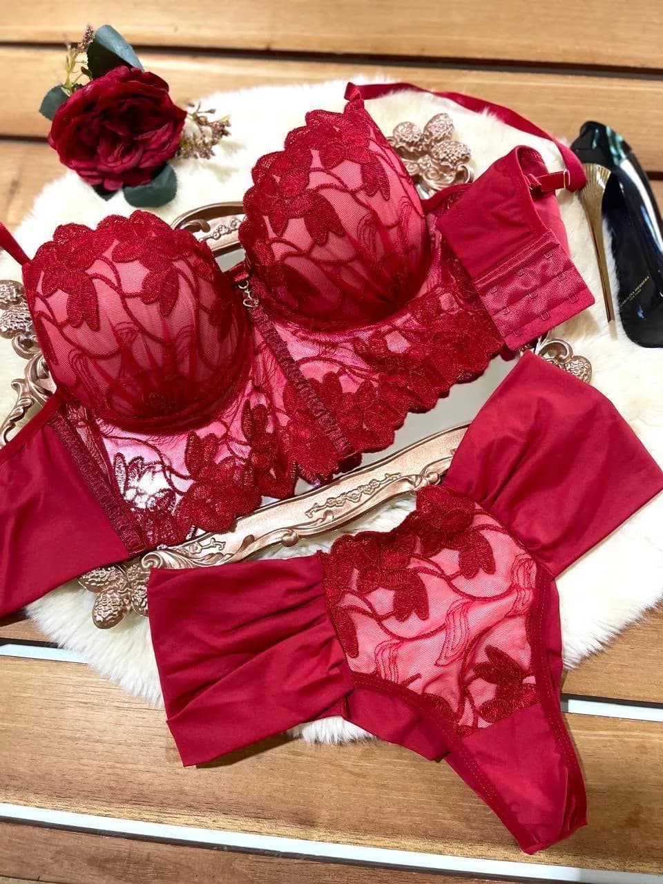 Conjunto Cropet Tule Bordado — Vermelho