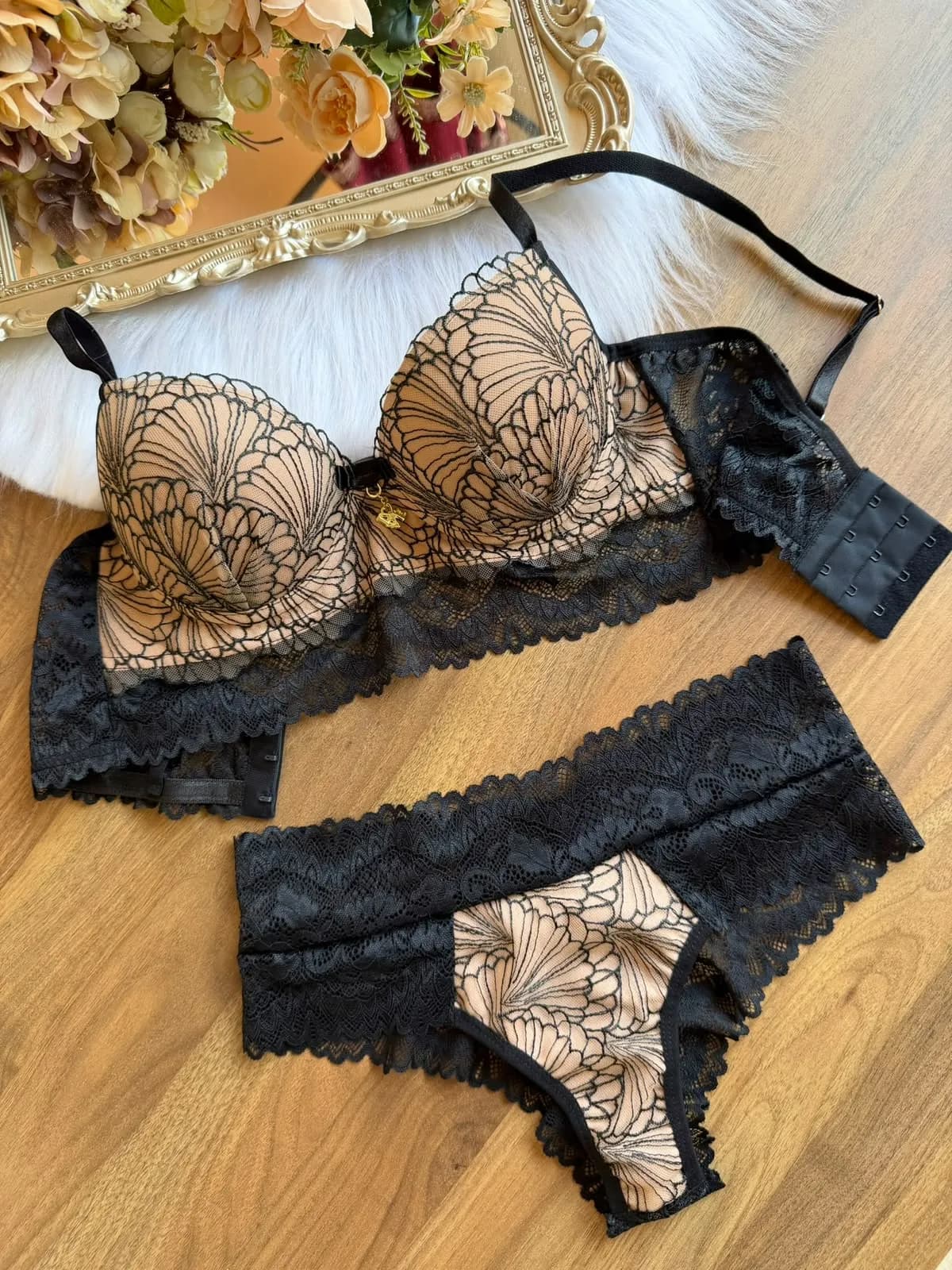 Conjunto Emília — Preto com Nude