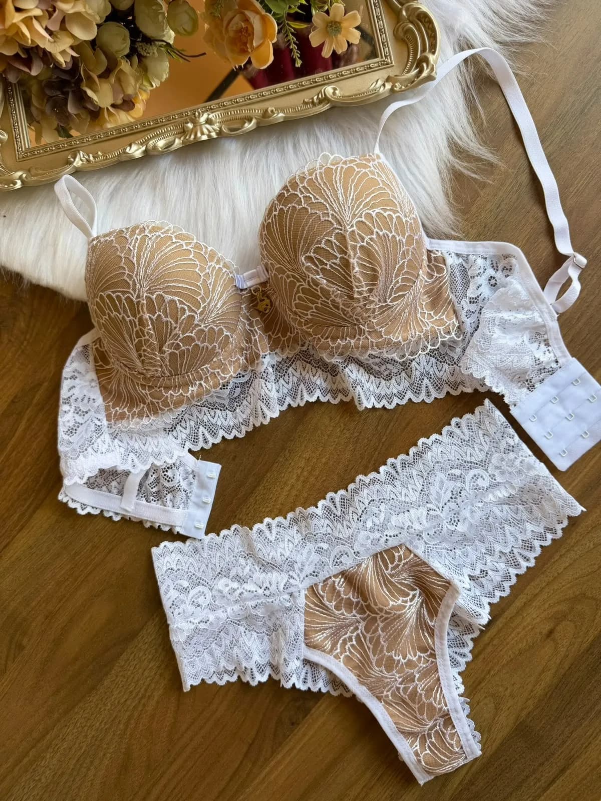 Conjunto Emília — Branco com Nude