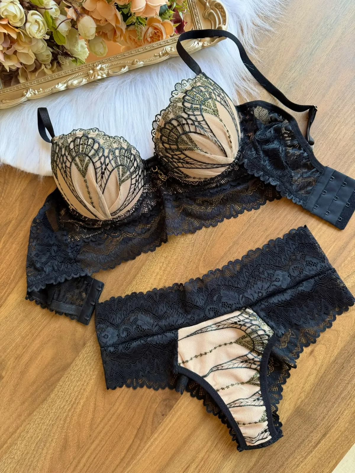 Conjunto Emília